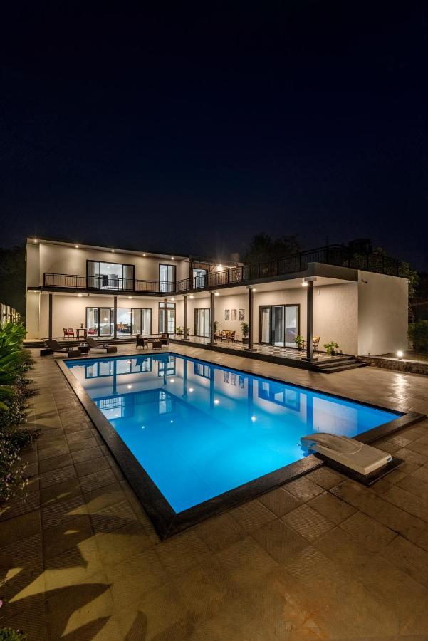 Saffronstays Mayfair Gardens 4 Bedroom Petfriendly Pool Villa アリバグ エクステリア 写真