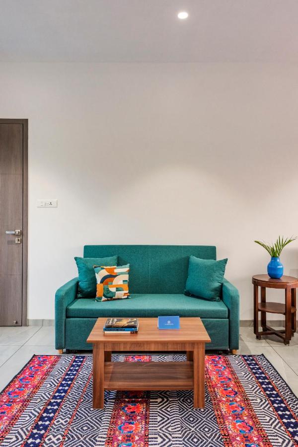 Saffronstays Mayfair Gardens 4 Bedroom Petfriendly Pool Villa アリバグ エクステリア 写真