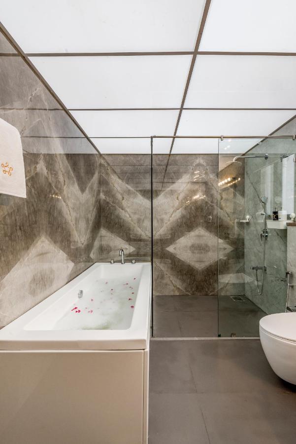 Saffronstays Mayfair Gardens 4 Bedroom Petfriendly Pool Villa アリバグ エクステリア 写真