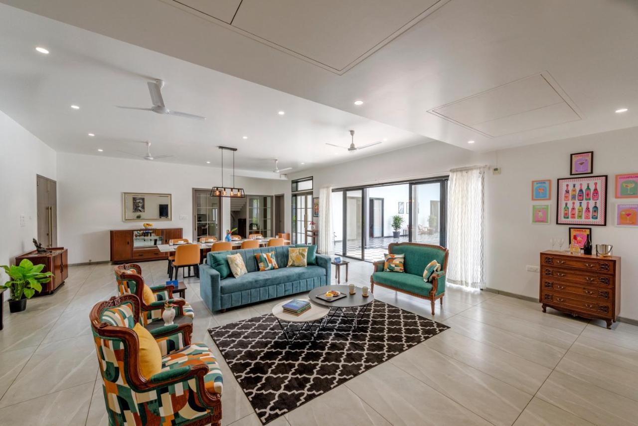 Saffronstays Mayfair Gardens 4 Bedroom Petfriendly Pool Villa アリバグ エクステリア 写真