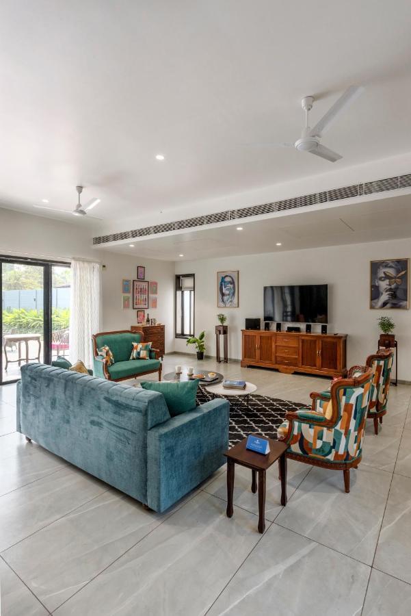 Saffronstays Mayfair Gardens 4 Bedroom Petfriendly Pool Villa アリバグ エクステリア 写真